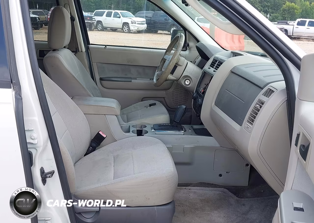 2010 Ford Escape Xlt VIN:1FMCU0DG2AKD27705 - 5