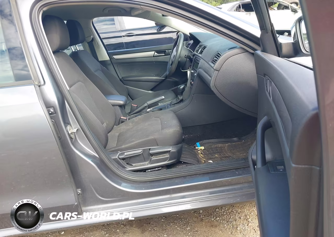 2015 Volkswagen Passat 1.8T S VIN:1VWAT7A36FC026099 - 5
