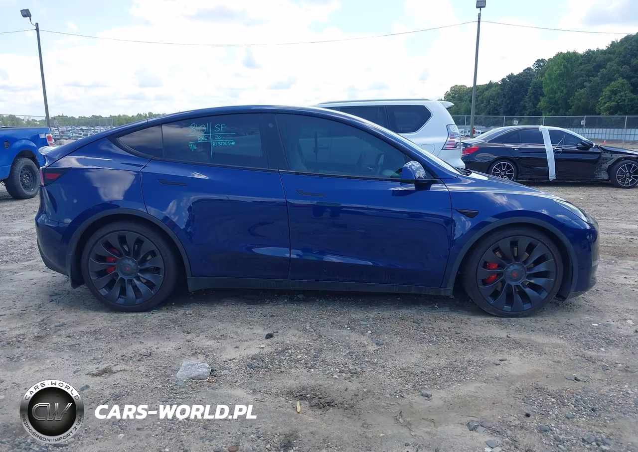 2022 Tesla Model Y Performance Dual Motor All-Wheel Drive VIN:7SAYGDEF9NF390112 - 14