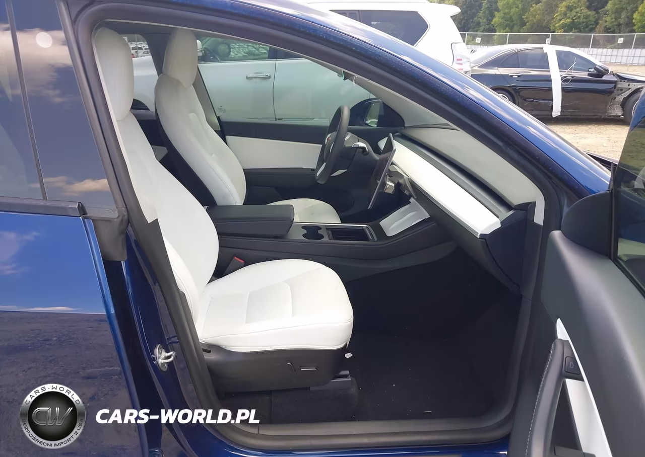 2022 Tesla Model Y Performance Dual Motor All-Wheel Drive VIN:7SAYGDEF9NF390112 - 5