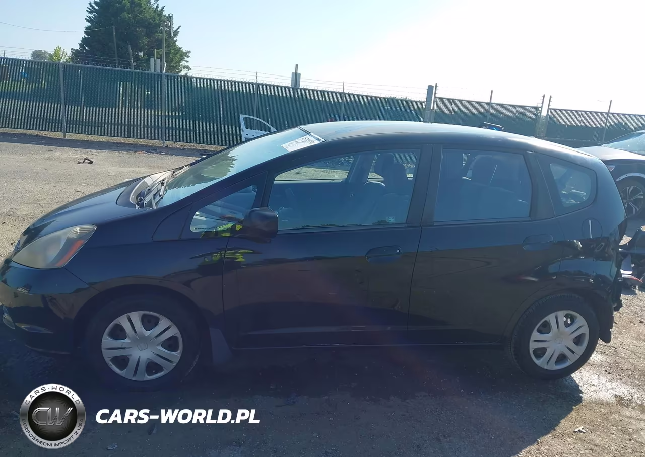 2011 Honda Fit VIN:JHMGE8H37BS011354 - 15