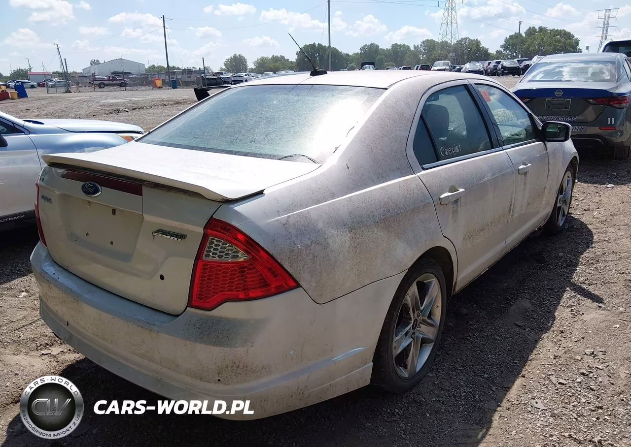 2011 Ford Fusion Sport VIN:3FAHP0KC1BR159897 - 4