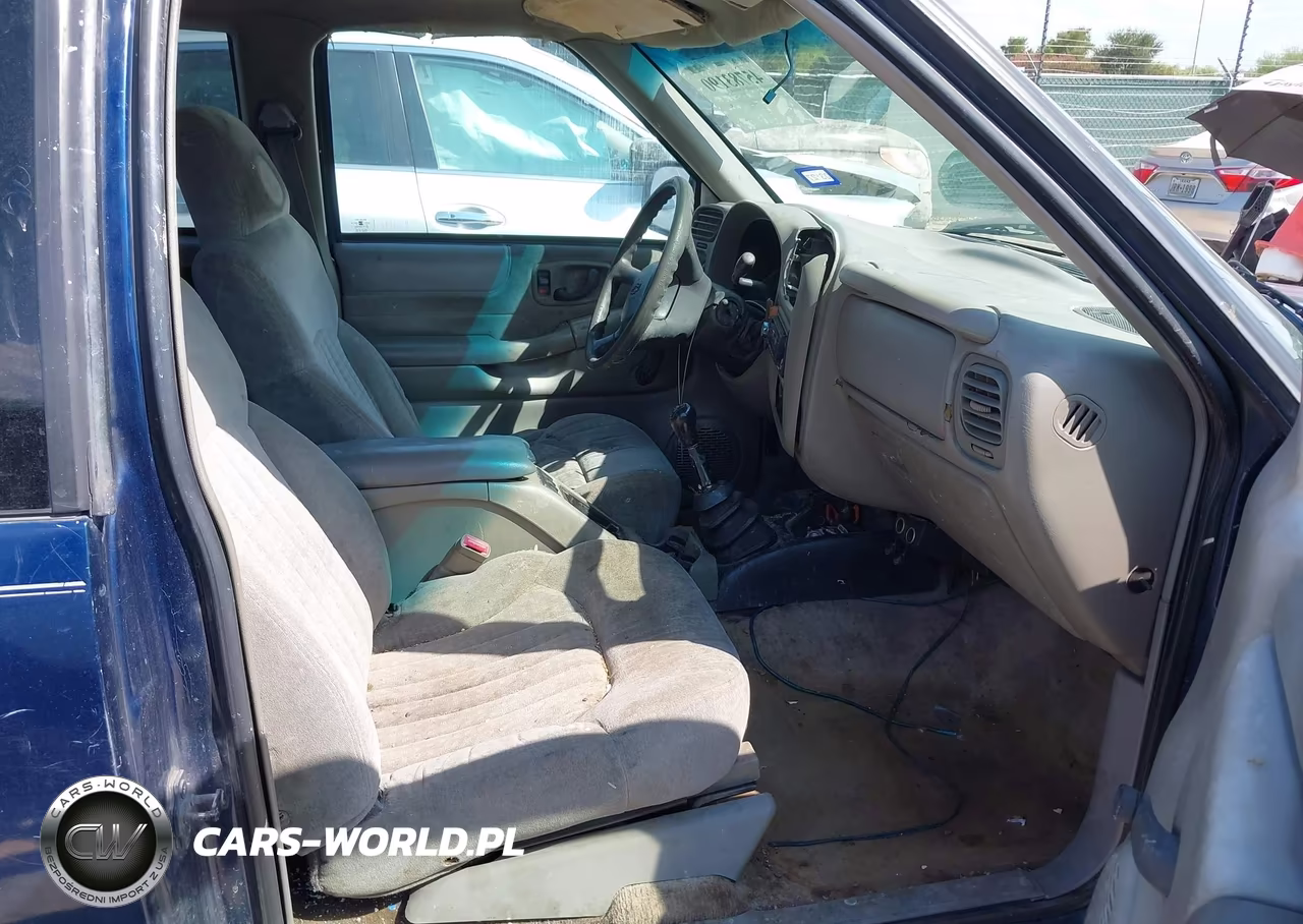 2000 Chevrolet S-10 Ls VIN:1GCCS1943YK184126 - 5
