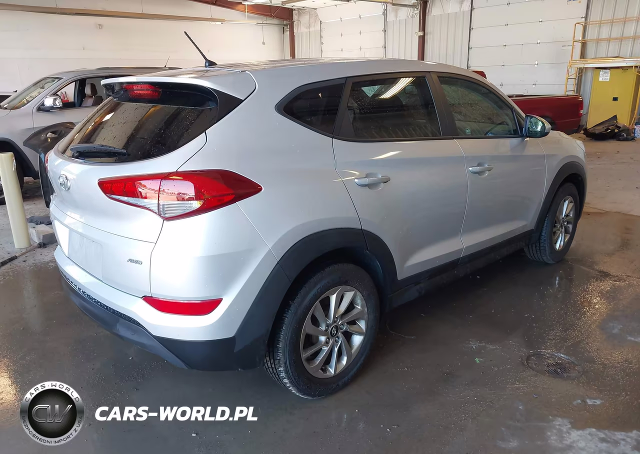 2018 Hyundai Tucson Se VIN:KM8J2CA45JU655827 - 4