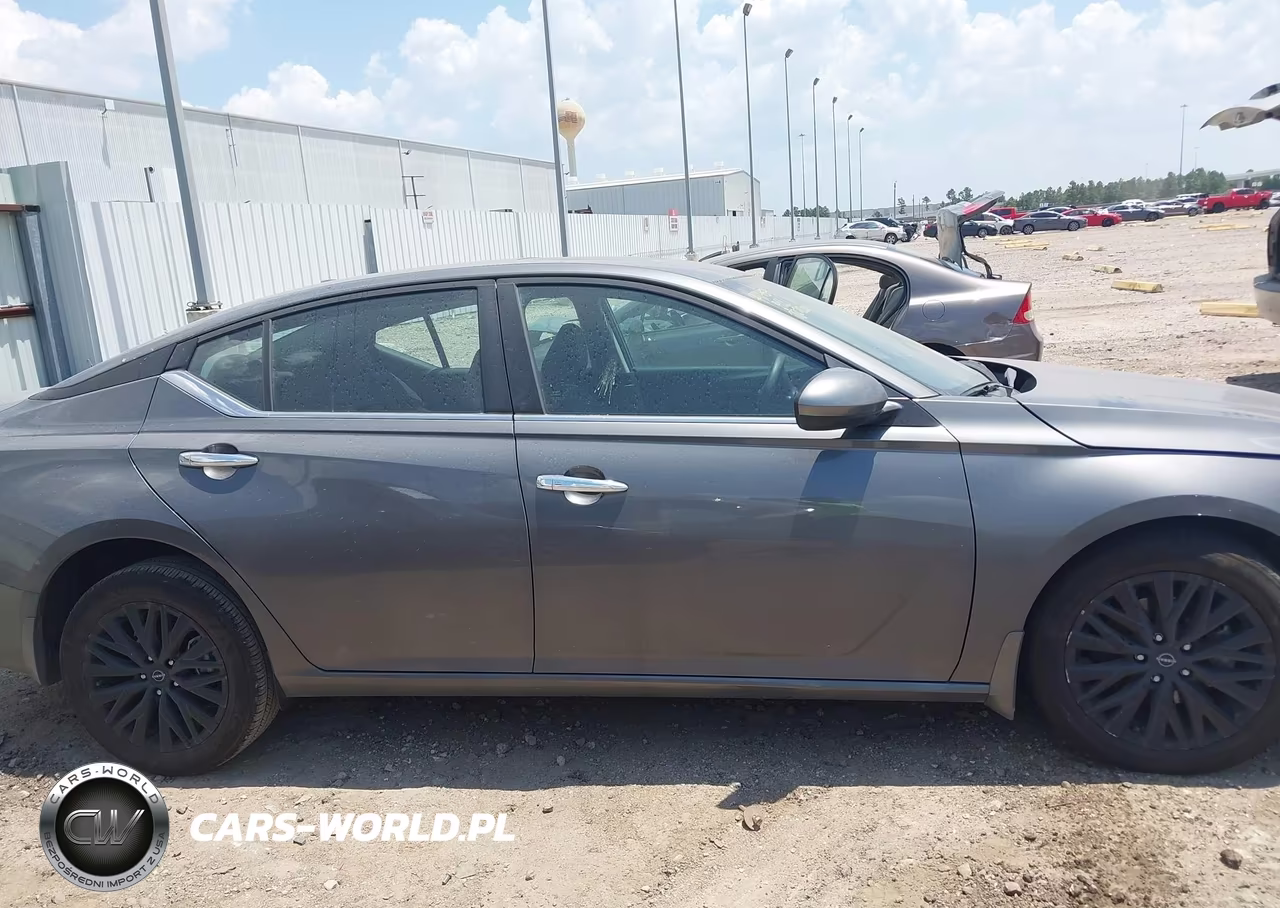 2025 Nissan Altima Sv Awd VIN:1N4BL4DWXSN379770 - 13