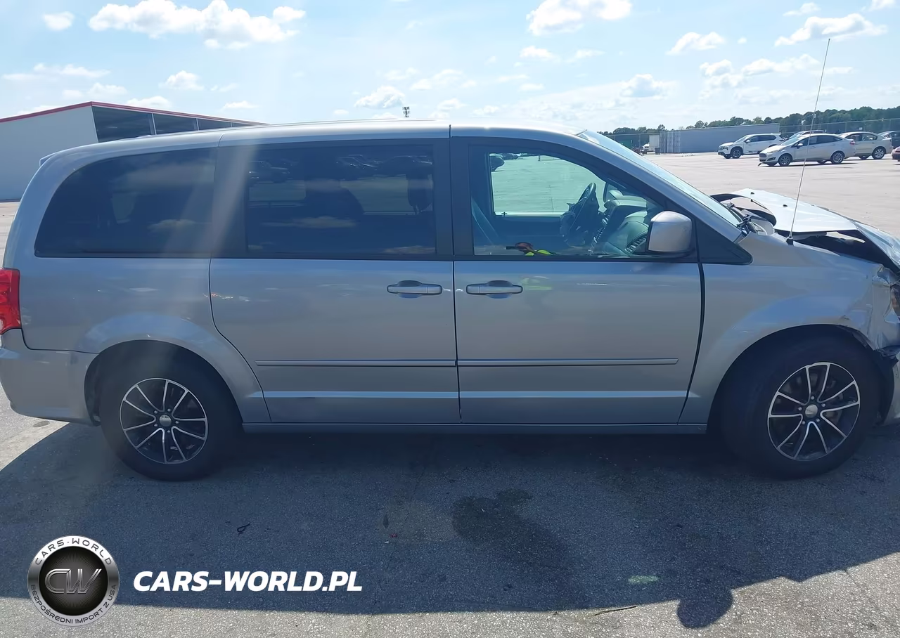 2015 Dodge Grand Caravan R-T VIN:2C4RDGEG4FR639202 - 13