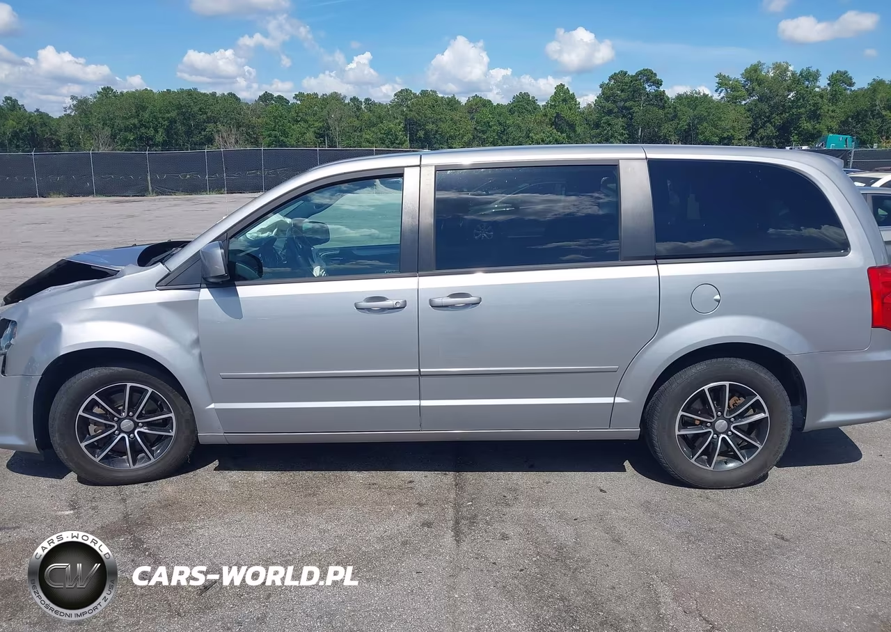 2015 Dodge Grand Caravan R-T VIN:2C4RDGEG4FR639202 - 14