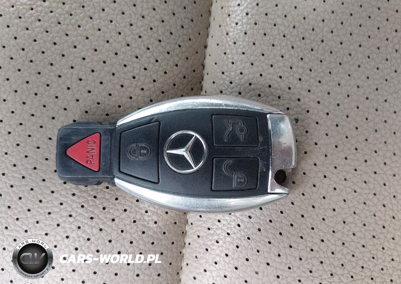2012 Mercedes-Benz C 250 VIN:WDDGJ4HB3CF924173 - 11