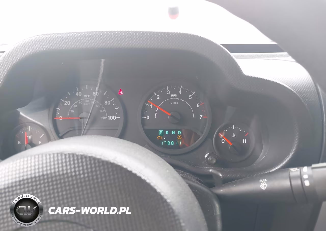2009 Jeep Wrangler Unlimited X VIN:1J4GA39119L759626 - 7