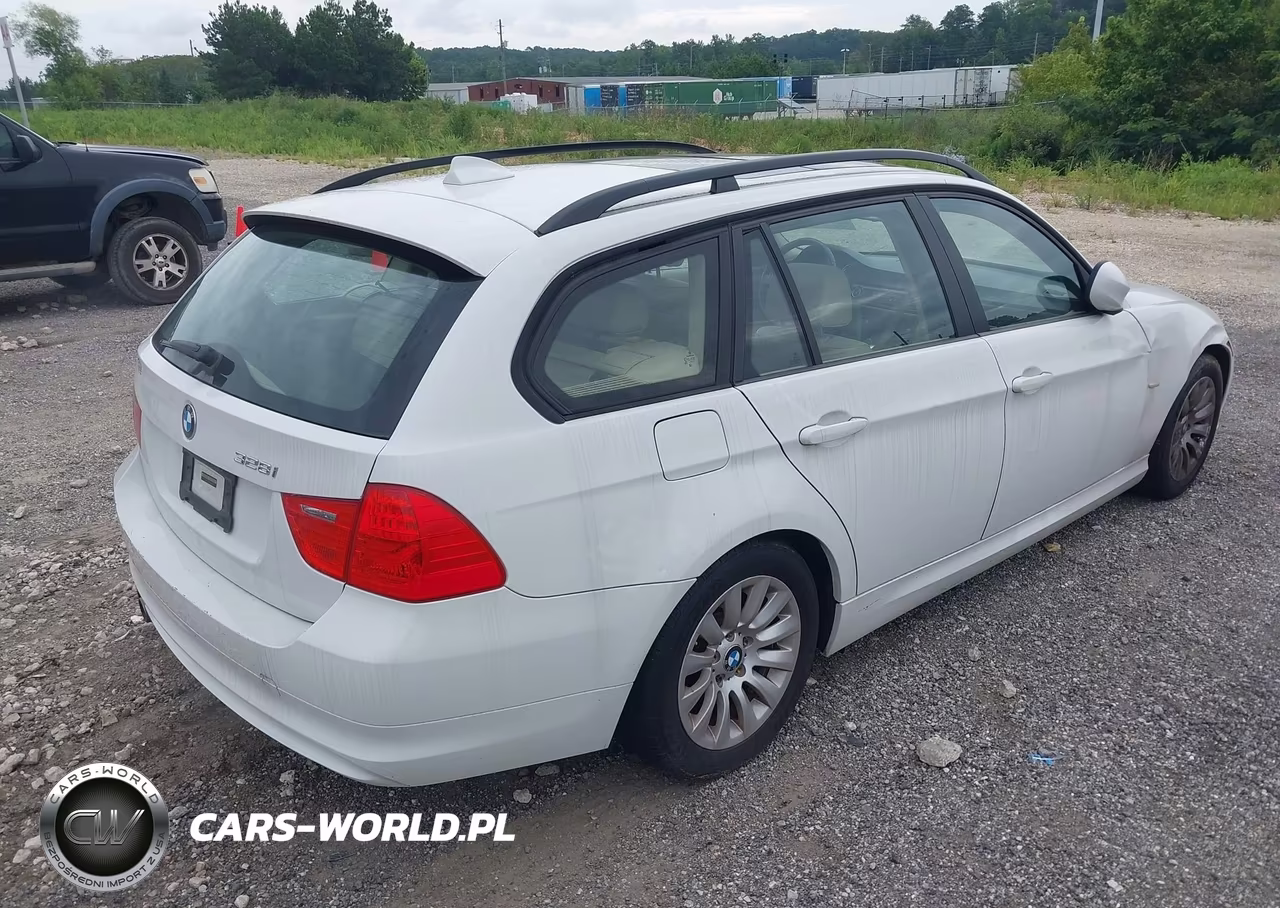 2009 BMW 328I VIN:WBAUT935X9A191208 - 4