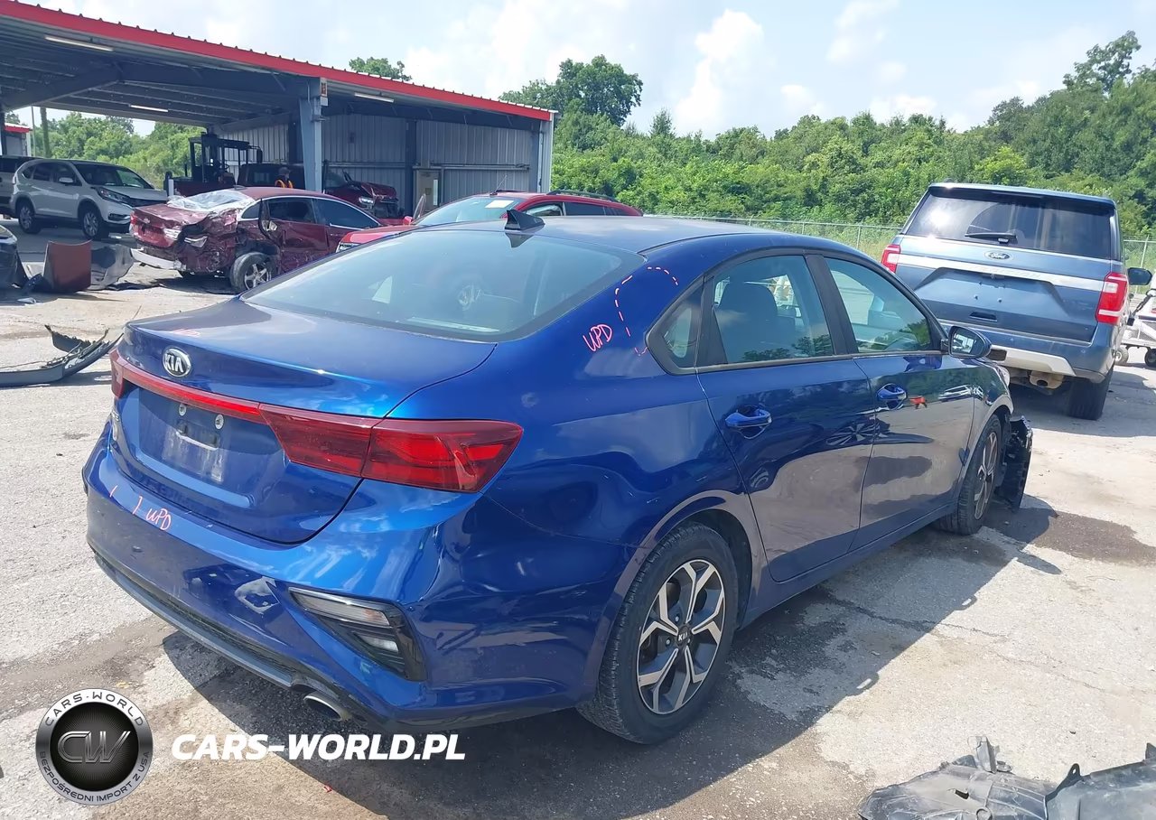 2019 Kia Forte Lxs VIN:3KPF24AD6KE102426 - 4
