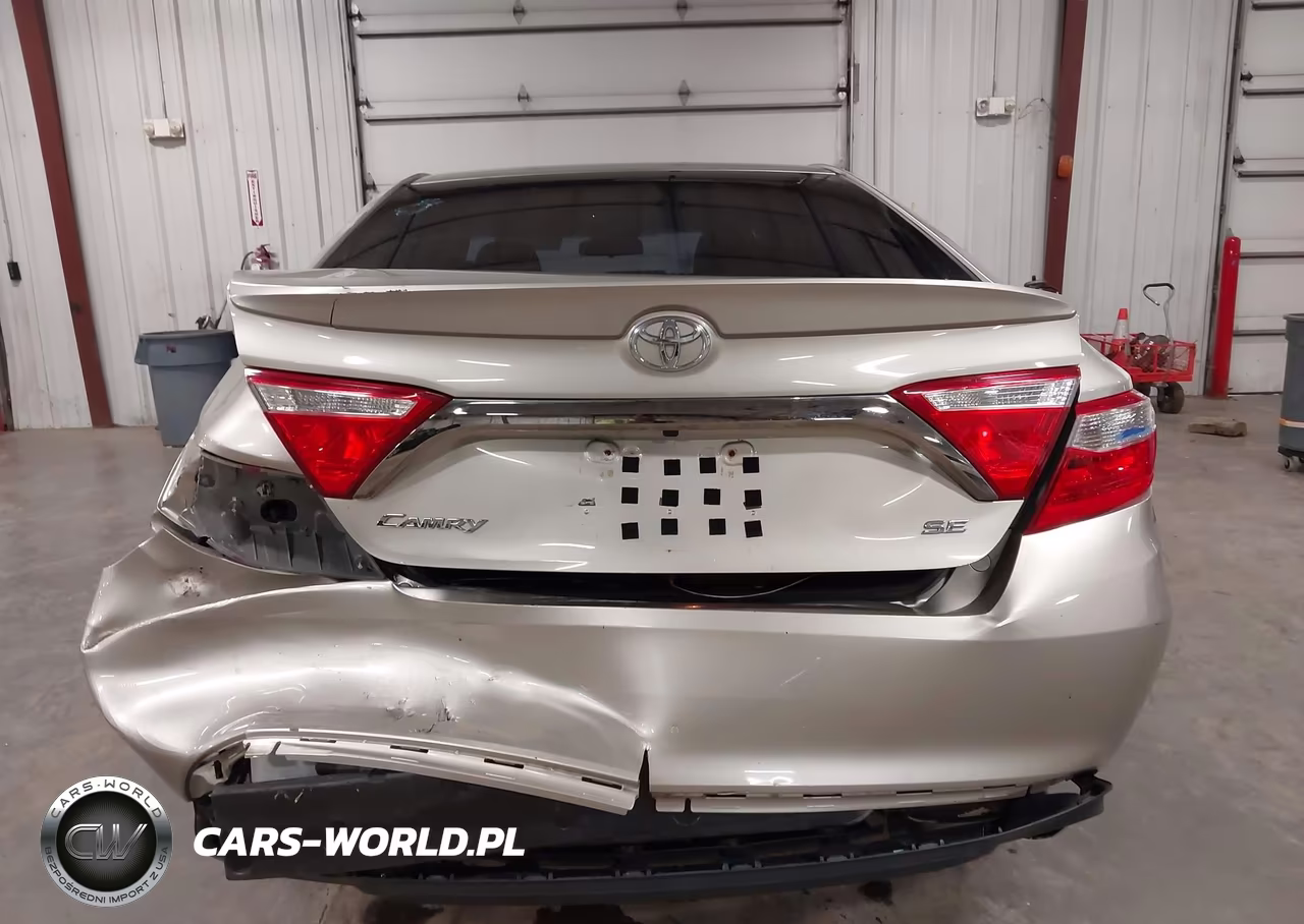 2015 Toyota Camry Se VIN:4T1BF1FK3FU885152 - 16