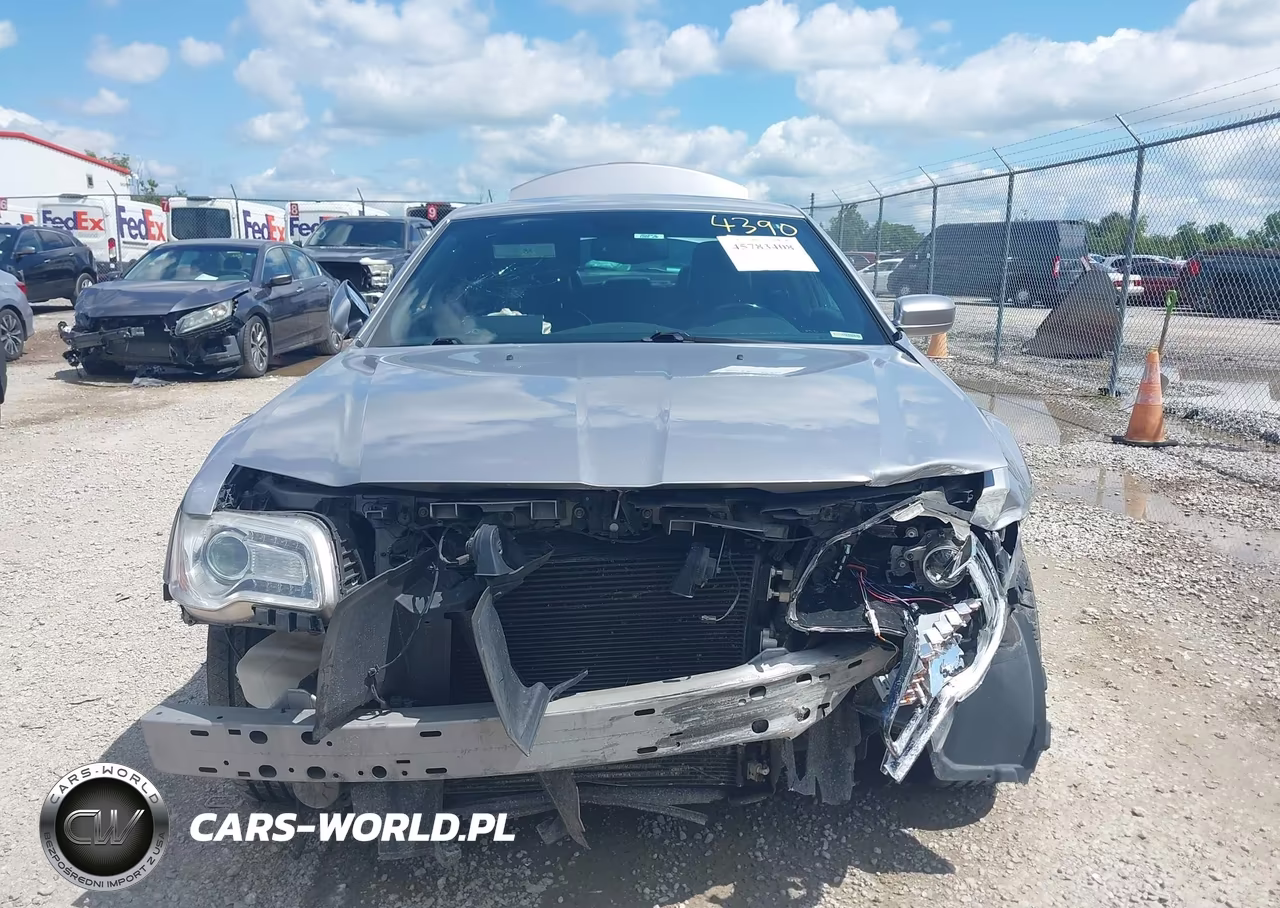 2014 Chrysler 300 VIN:2C3CCARG9EH144390 - 13