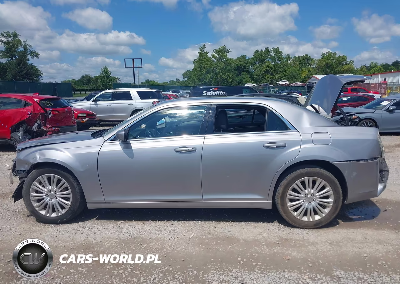 2014 Chrysler 300 VIN:2C3CCARG9EH144390 - 15