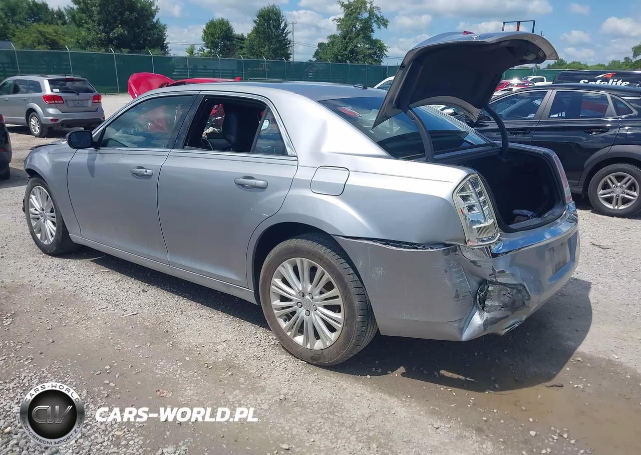 2014 Chrysler 300 VIN:2C3CCARG9EH144390 - 3