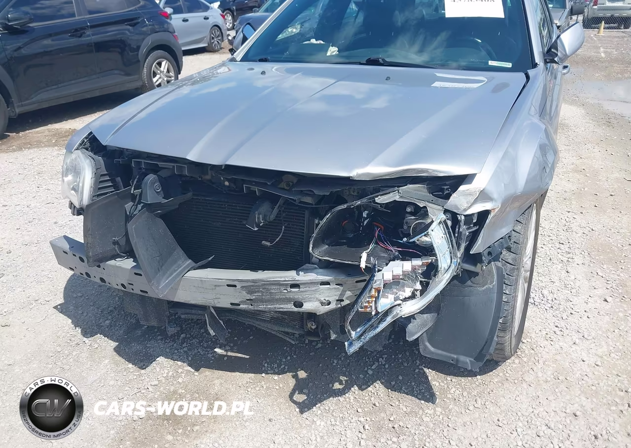 2014 Chrysler 300 VIN:2C3CCARG9EH144390 - 6