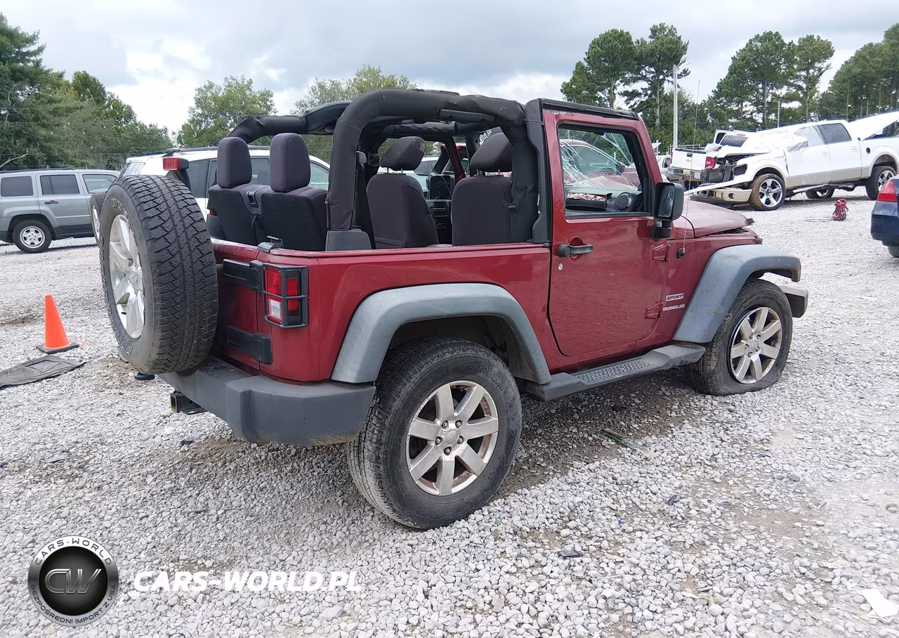 2013 Jeep Wrangler Sport VIN:1C4AJWAG4DL606261 - 4