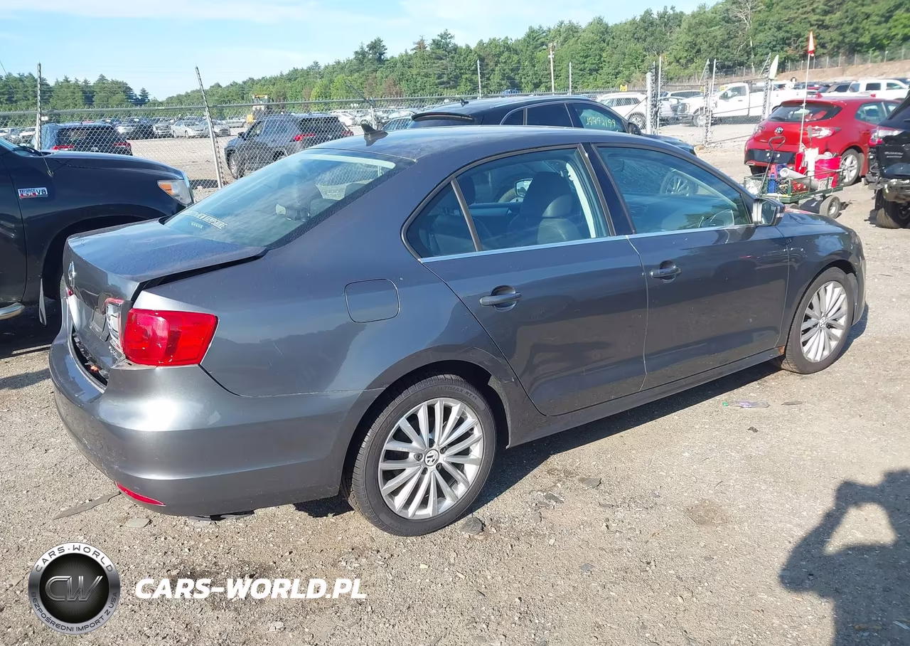 2011 Volkswagen Jetta 2.5L Sel VIN:3VWLZ7AJ7BM375352 - 4