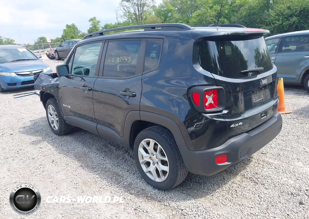 2018 Jeep Renegade Latitude 4X4 VIN:ZACCJBBB1JPG72164 - 3
