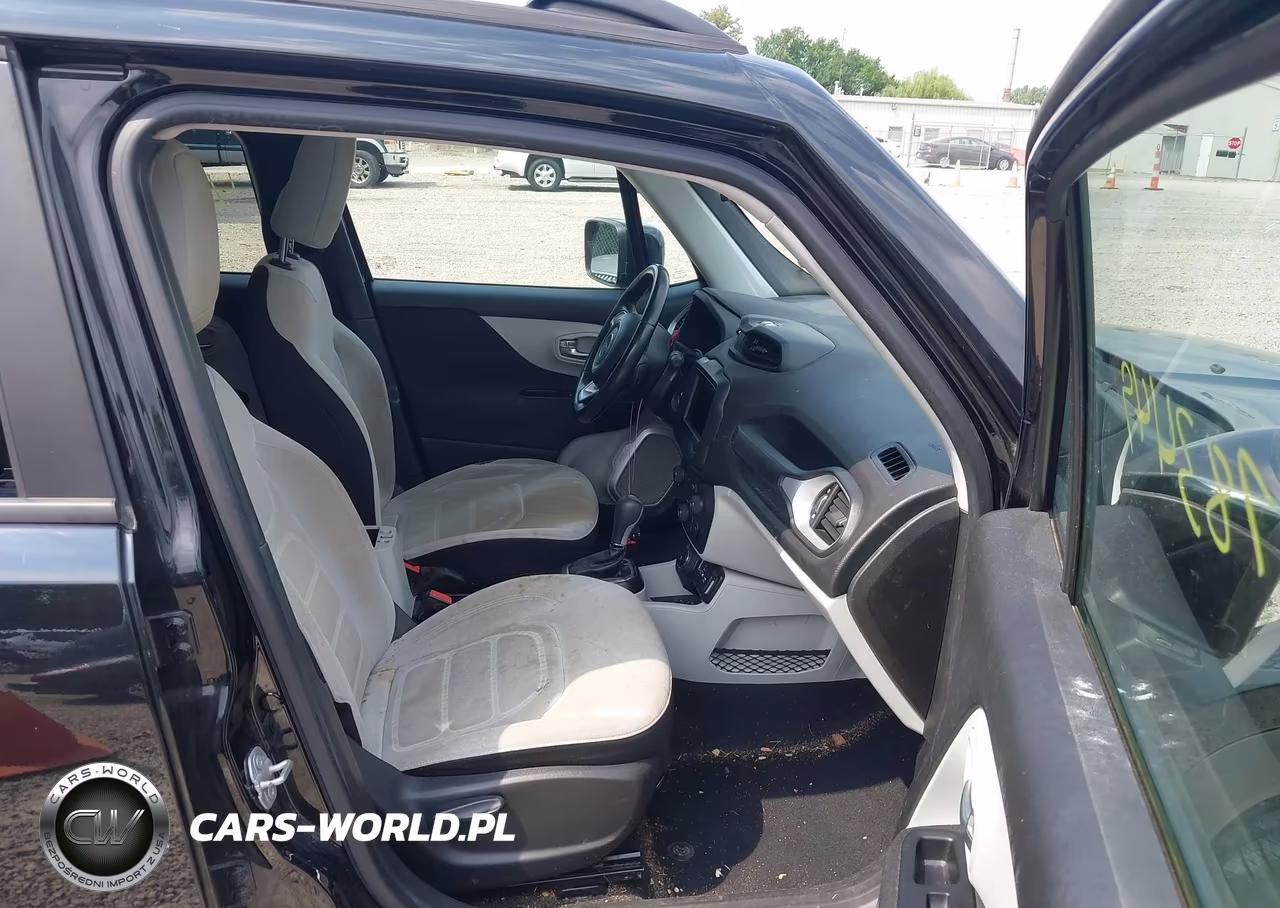 2018 Jeep Renegade Latitude 4X4 VIN:ZACCJBBB1JPG72164 - 5