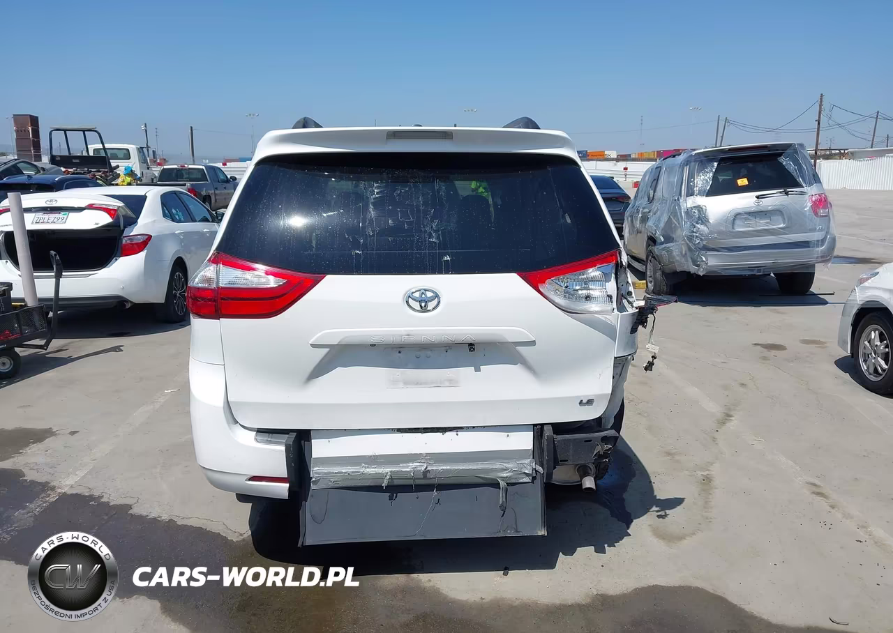 2016 Toyota Sienna Le 8 Passenger VIN:5TDKK3DC0GS704134 - 16