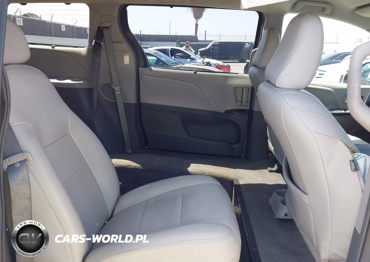 2016 Toyota Sienna Le 8 Passenger VIN:5TDKK3DC0GS704134 - 8