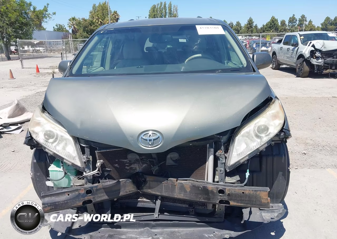 2011 Toyota Sienna Le V6 VIN:5TDKK3DC4BS098488 - 13