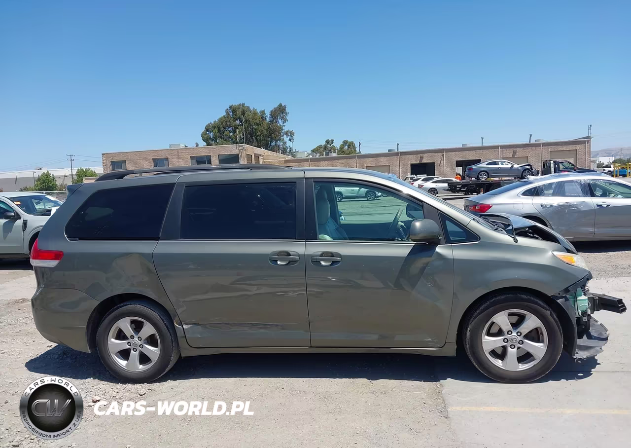 2011 Toyota Sienna Le V6 VIN:5TDKK3DC4BS098488 - 14