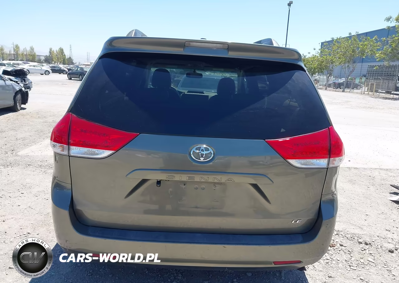 2011 Toyota Sienna Le V6 VIN:5TDKK3DC4BS098488 - 17