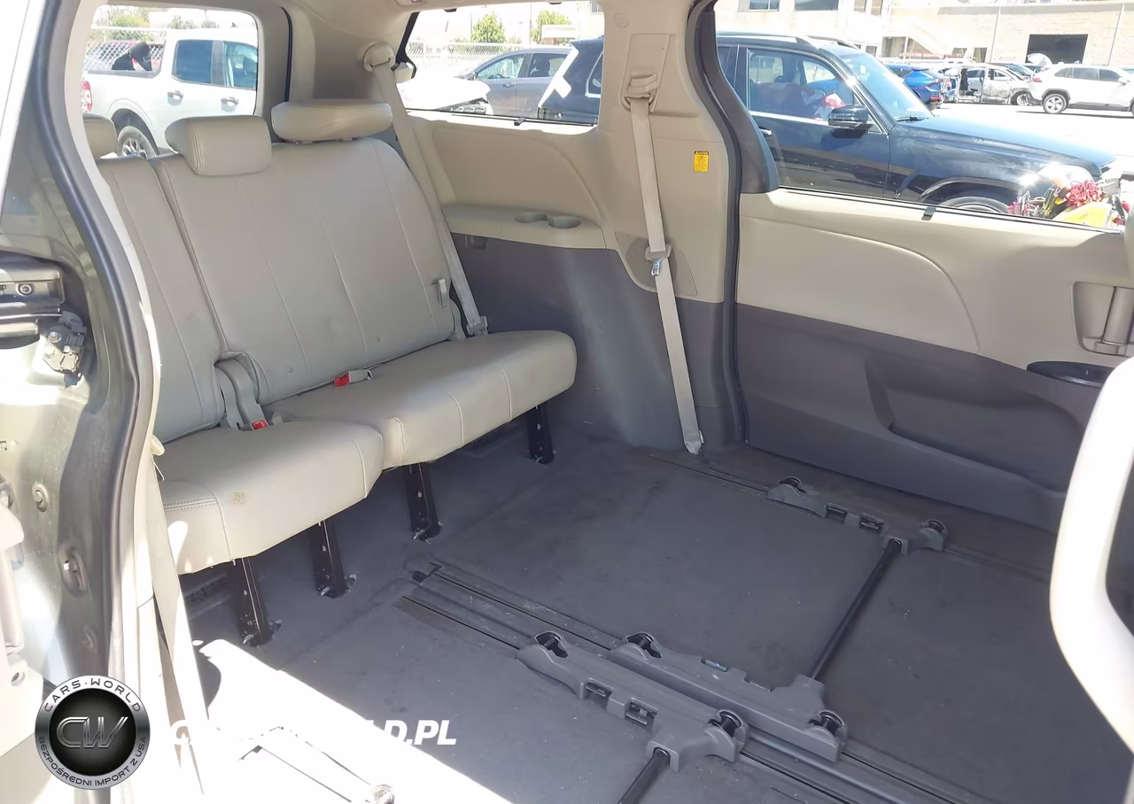 2011 Toyota Sienna Le V6 VIN:5TDKK3DC4BS098488 - 8