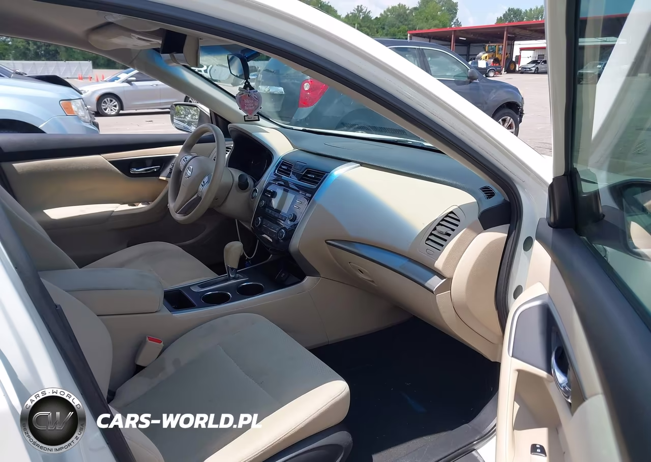 2015 Nissan Altima 2.5 S VIN:1N4AL3AP0FC137090 - 5
