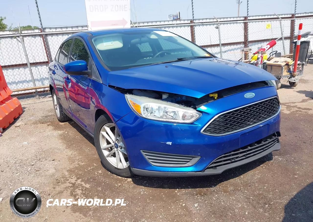 2018 Ford Focus Se VIN:1FADP3F21JL311577 - 1