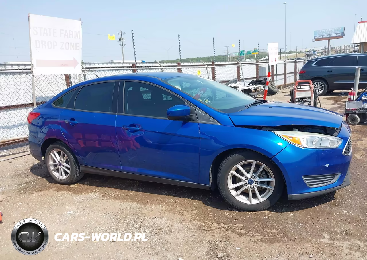 2018 Ford Focus Se VIN:1FADP3F21JL311577 - 13