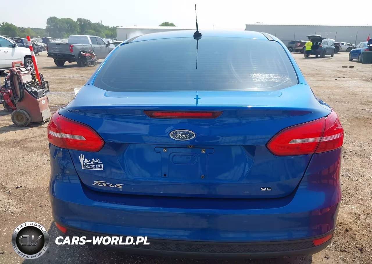 2018 Ford Focus Se VIN:1FADP3F21JL311577 - 16