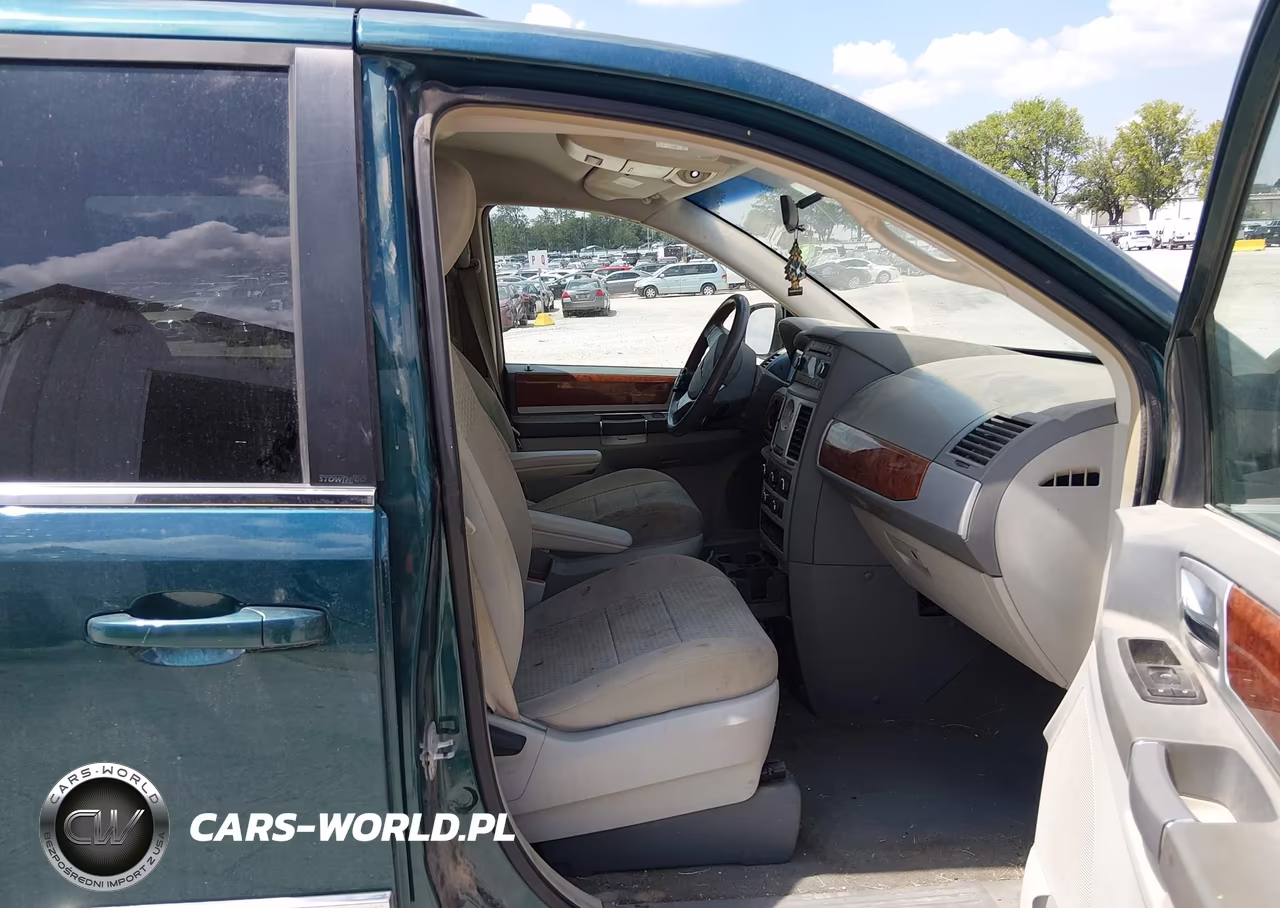 2009 Chrysler Town & Country Touring VIN:2A8HR54169R601269 - 5