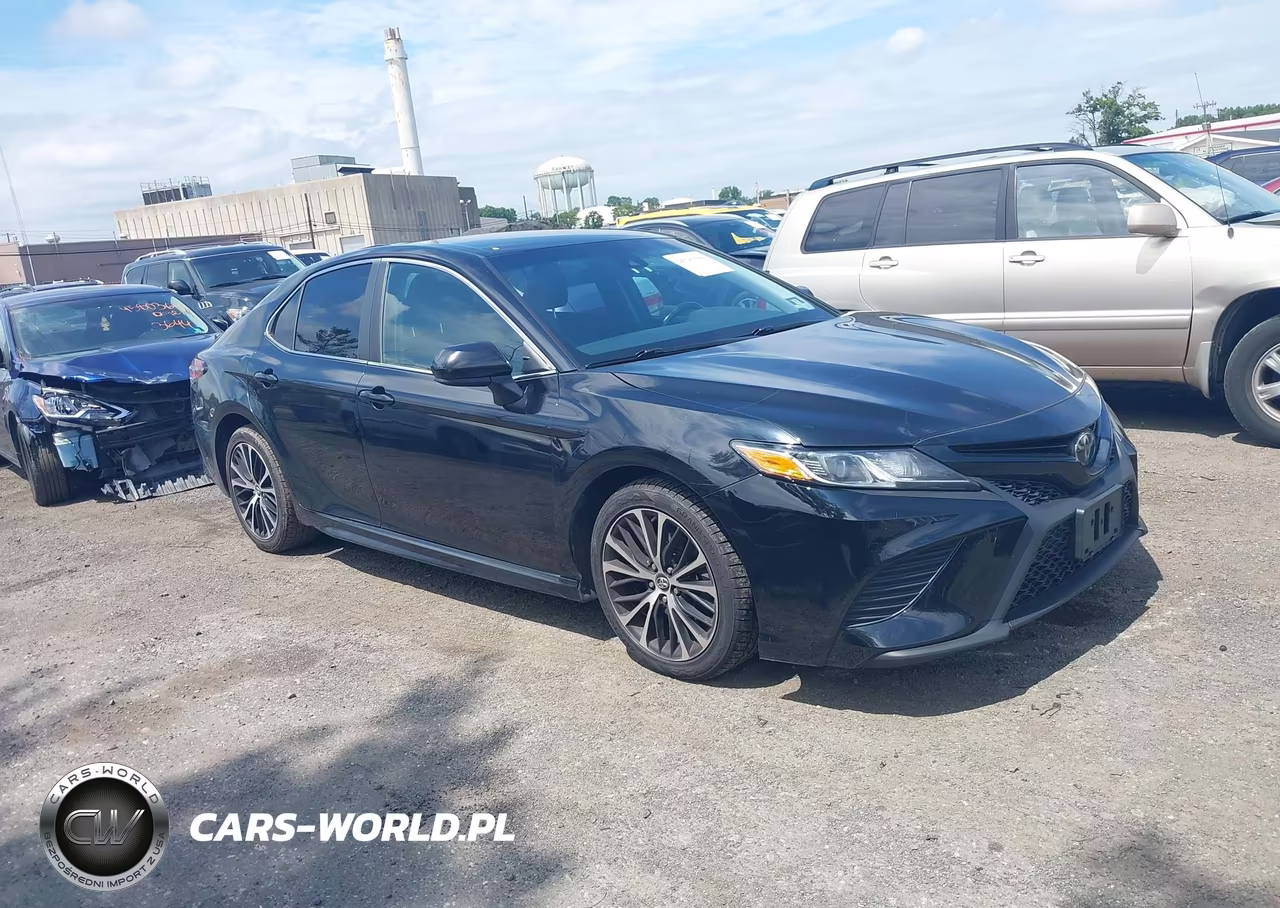 2018 Toyota Camry Se – zdjęcie 1 z 16