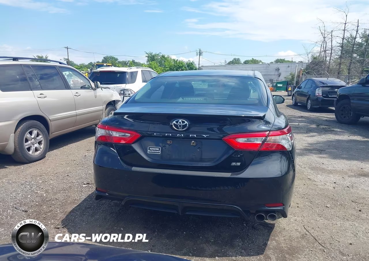 2018 Toyota Camry Se VIN:4T1B11HK2JU051961 - 16