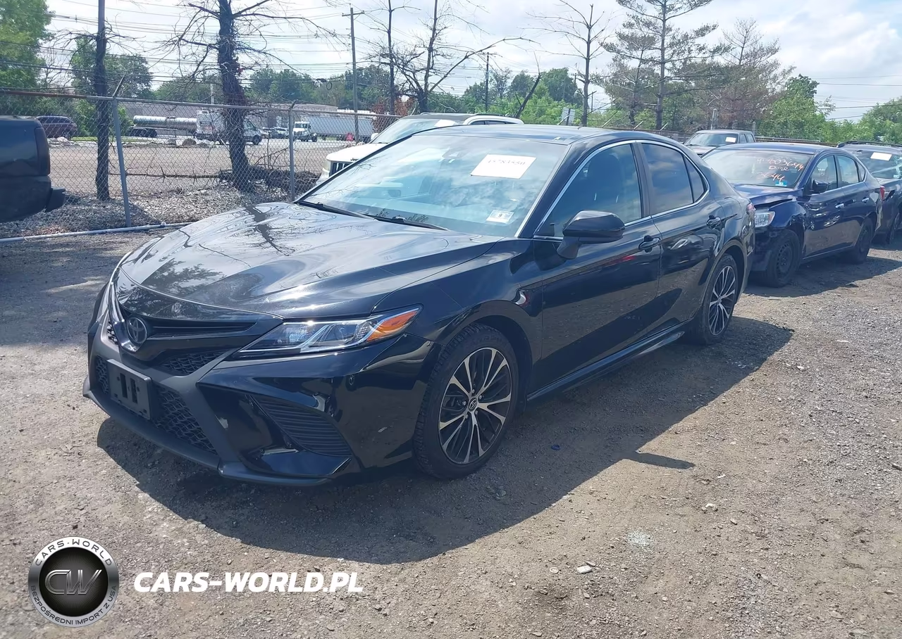 2018 Toyota Camry Se VIN:4T1B11HK2JU051961 - 2
