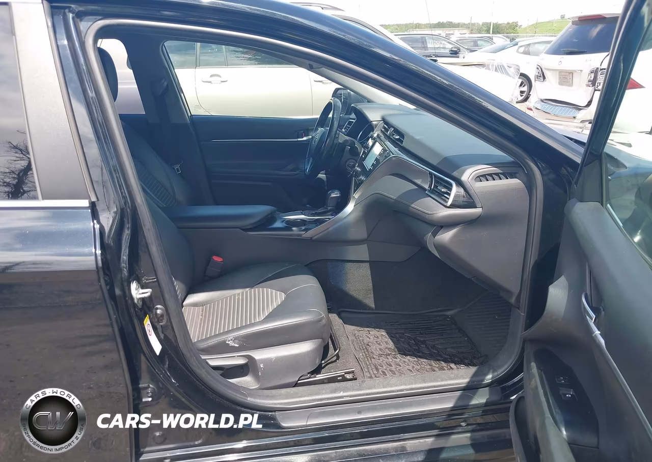 2018 Toyota Camry Se VIN:4T1B11HK2JU051961 - 5