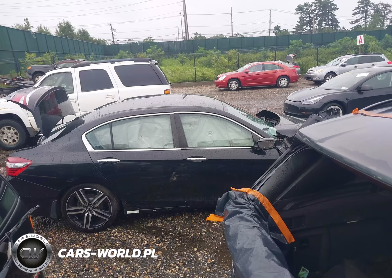2017 Honda Accord Sport VIN:1HGCR2F57HA171398 - 13