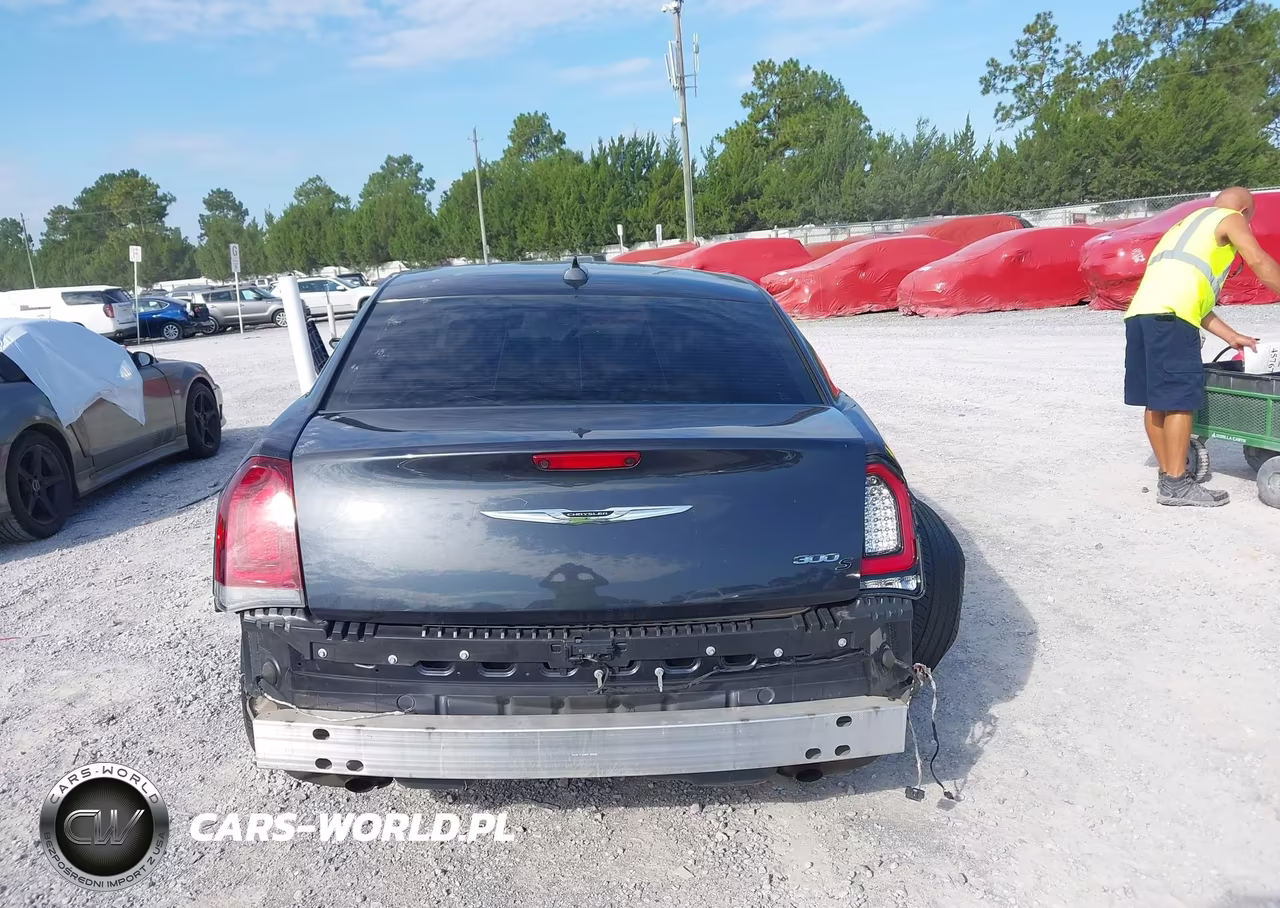 2016 Chrysler 300 300S VIN:2C3CCABG9GH238847 - 17