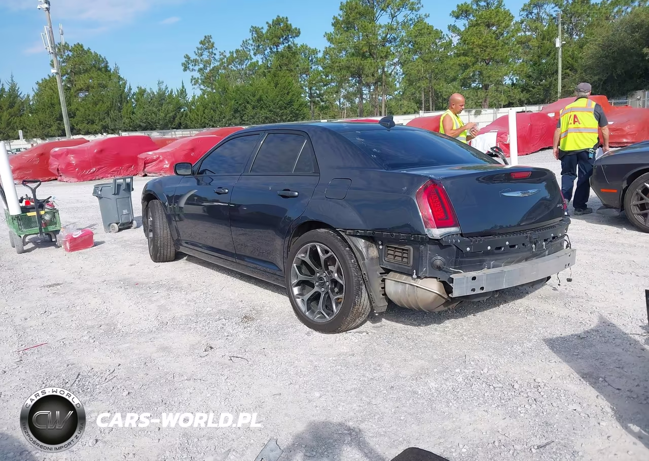 2016 Chrysler 300 300S VIN:2C3CCABG9GH238847 - 3