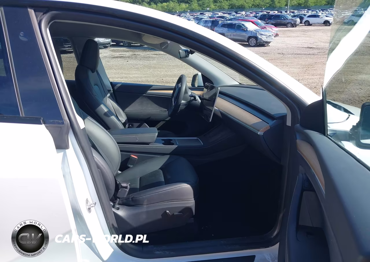 2024 Tesla Model Y Long Range Dual Motor All-Wheel Drive VIN:7SAYGDEE9RA225834 - 5