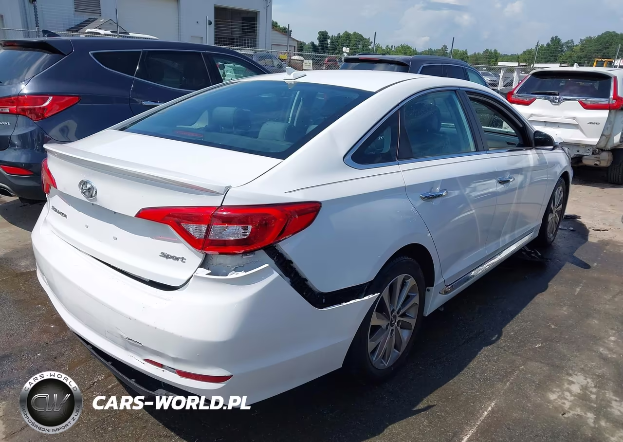 2016 Hyundai Sonata Sport VIN:5NPE34AF2GH427653 - 4