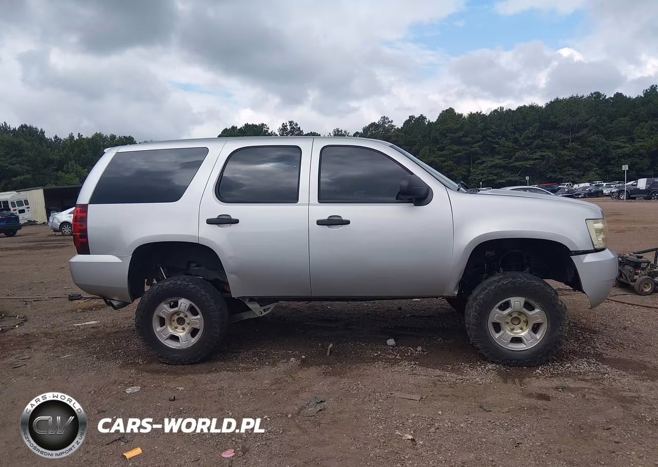 2011 Chevrolet Tahoe Commercial VIN:1GNLC2E03BR330133 - 13