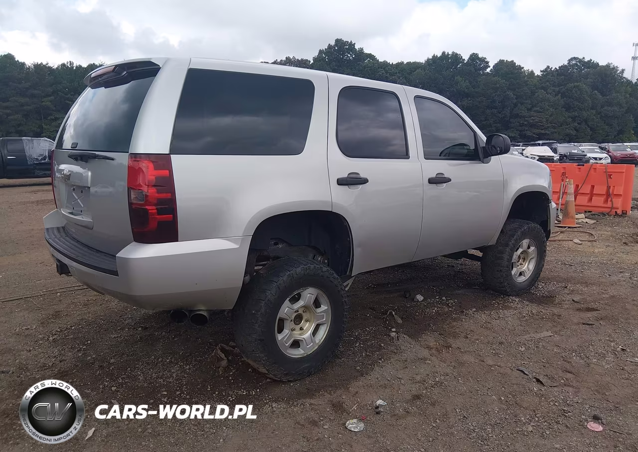2011 Chevrolet Tahoe Commercial VIN:1GNLC2E03BR330133 - 4