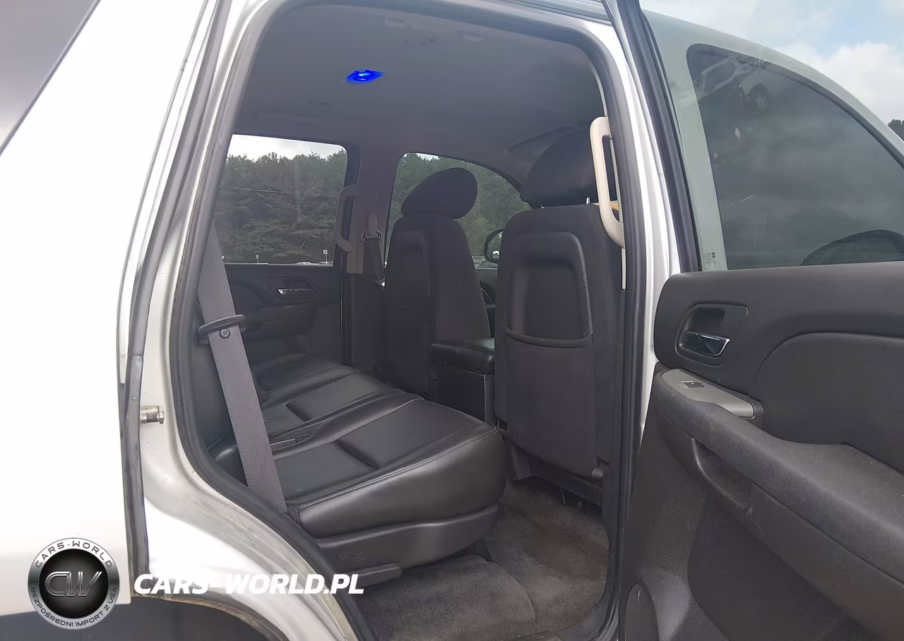 2011 Chevrolet Tahoe Commercial VIN:1GNLC2E03BR330133 - 8