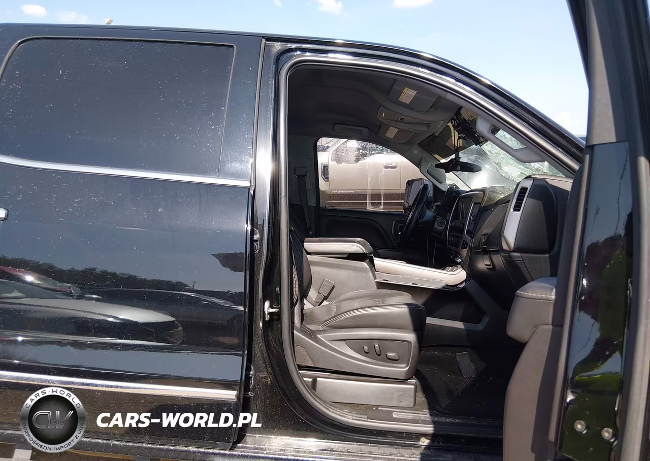 2018 GMC Sierra 2500Hd Denali VIN:1GT12UEYXJF163130 - 5