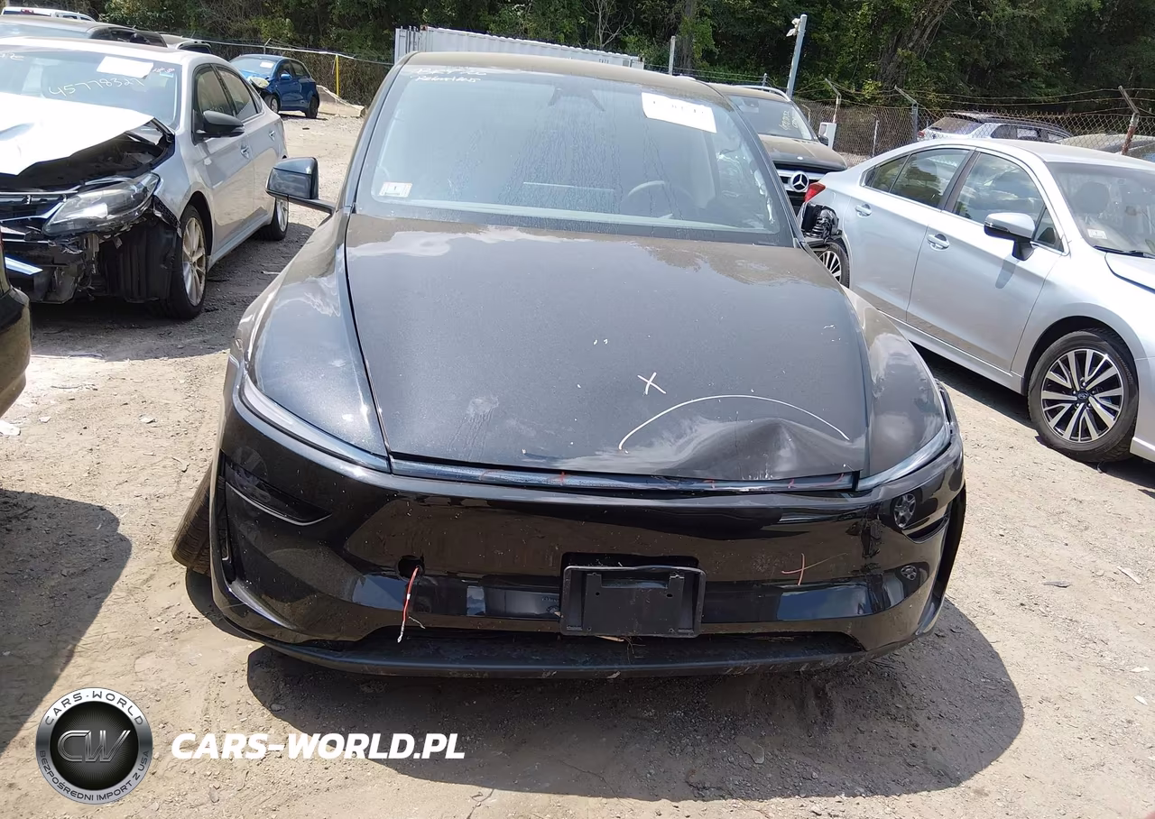 2026 Tesla Model Y All-Wheel Drive-Long Range Launch Series-Premium All-Wheel Drive VIN:7SAYGDEE9TF462706 - 11