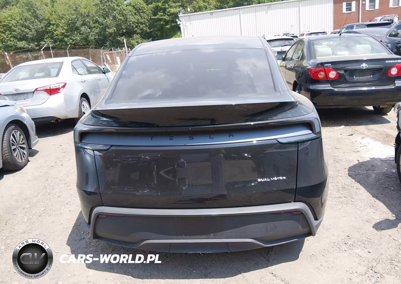 2026 Tesla Model Y All-Wheel Drive-Long Range Launch Series-Premium All-Wheel Drive VIN:7SAYGDEE9TF462706 - 15